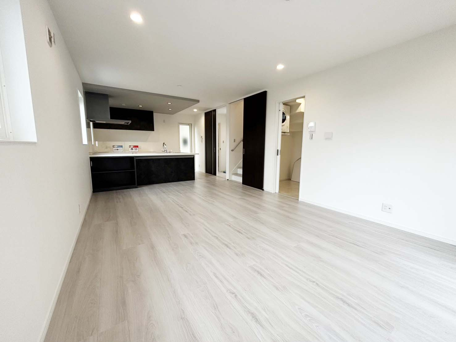 東灘区鴨子ヶ原3丁目新築一戸建の居間・リビング