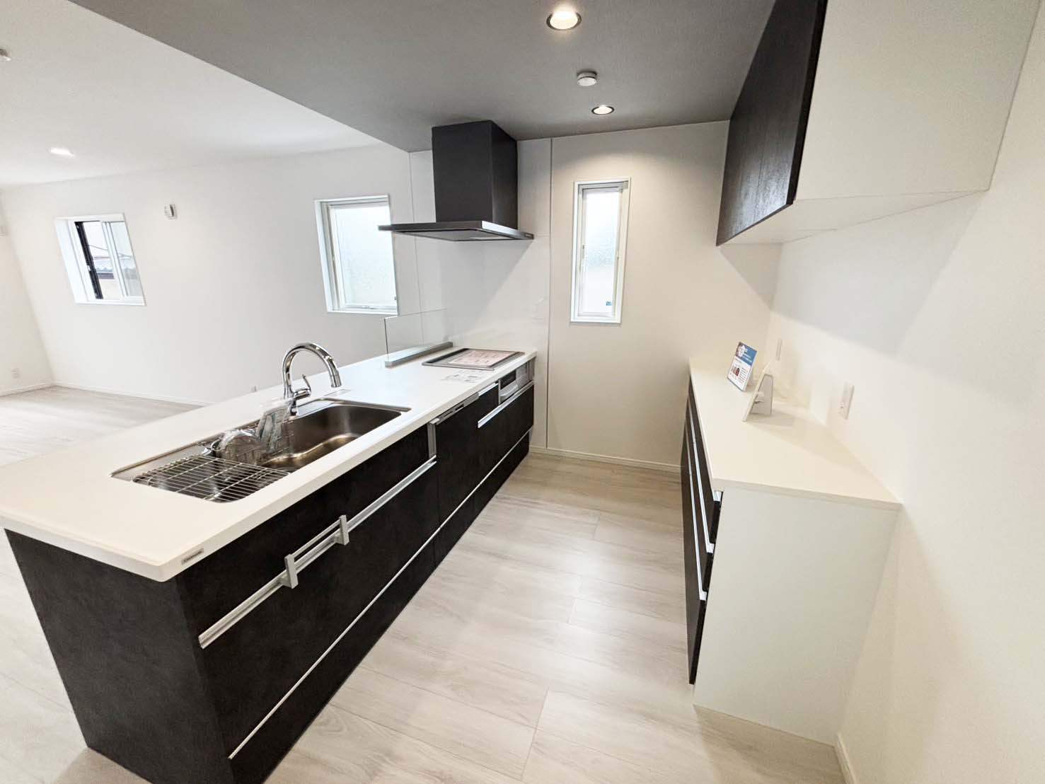 東灘区鴨子ヶ原3丁目新築一戸建のキッチン