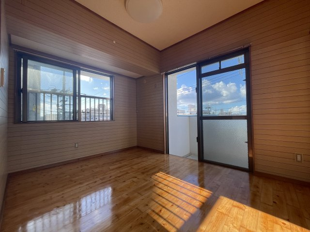 【居間・リビング】 | 国吉ビル