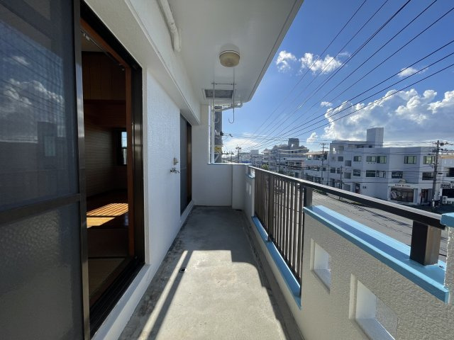 【バルコニー】 | 国吉ビル