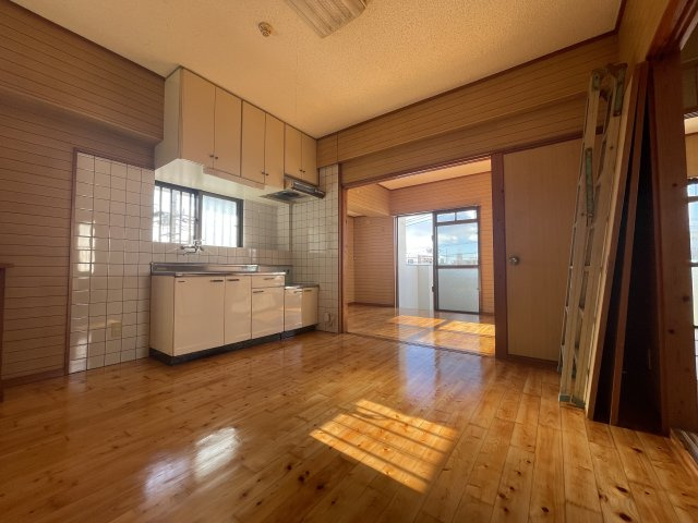 【居間・リビング】 | 国吉ビル