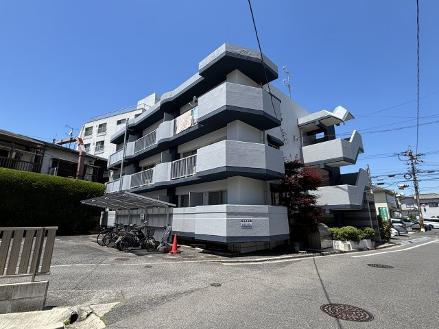 ヴィラ城山の外観