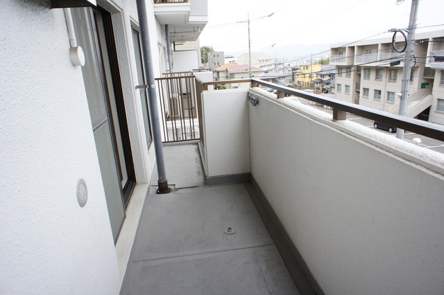 井口台サンハイツのバルコニー