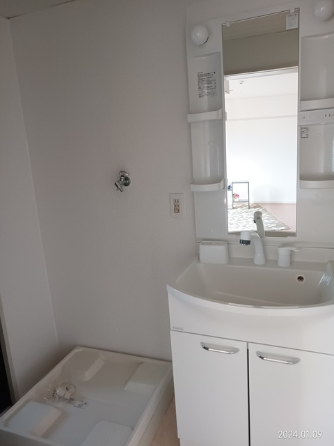 井口台サンハイツの洗面所