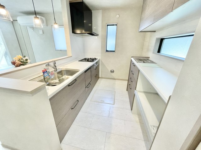 枚方市大峰元町2丁目　新築未入居のキッチン|お料理しやすいキッチンです