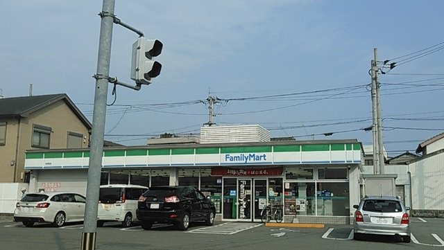 カーザ・モラエスの周辺|ファミリーマート秋田町店様まで700m