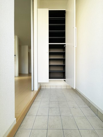 リトル　ファインの玄関