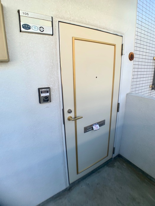 パレ・ロワイヤルⅠ棟の玄関