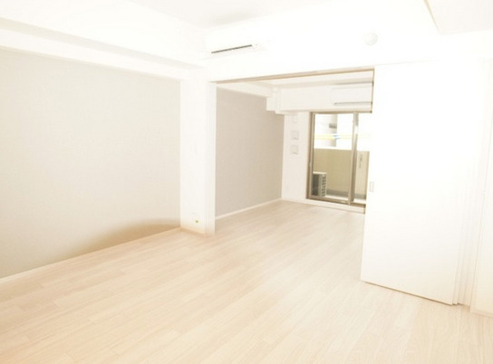 Dimus北浜の居間・リビング