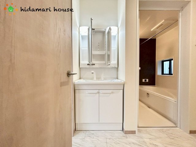 北区吉野町2丁目191番　新築戸建　ハートフルAの独立洗面台