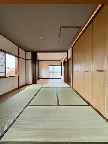 門真市岸和田3丁目の和室|約7帖の3階和室。
