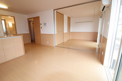 【居間・リビング】 | サニーモール 参番館 | リビング12帖