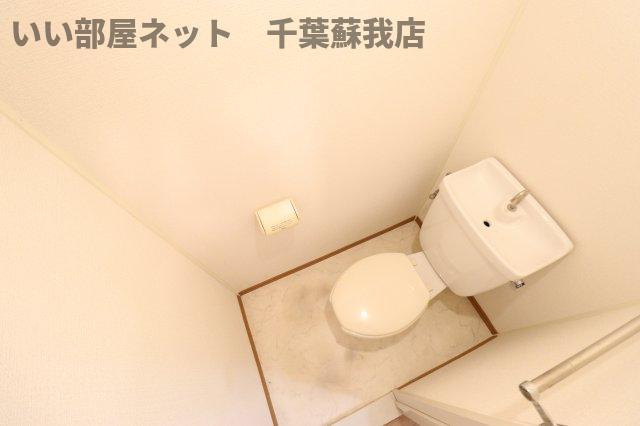 ファーストヴューラ　八番館のトイレ|ゆったりとした空間のトイレです