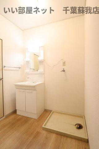 ファーストヴューラ　八番館の洗面所|コンパクトで使いやすい洗面所