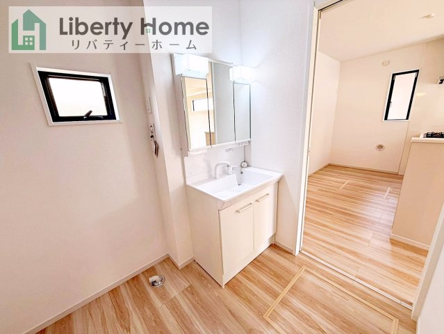 守谷市薬師台8期　新築戸建の独立洗面台