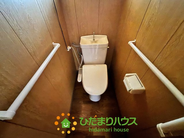 幸手市千塚　中古一戸建てのトイレ