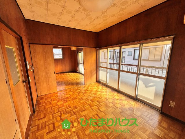 幸手市千塚　中古一戸建ての寝室