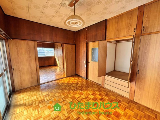 幸手市千塚　中古一戸建ての洋室