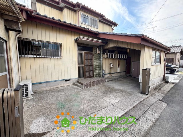 幸手市千塚　中古一戸建ての駐車場
