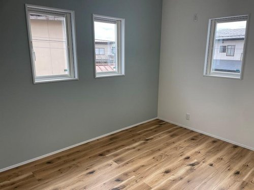 寒河江市西根【建売】の寝室|大きいベットを置いてもスペースの取れる寝室です。