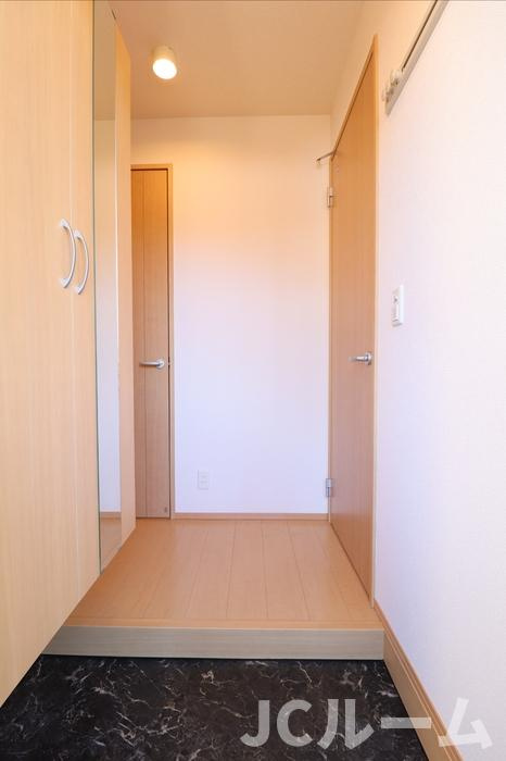 サンリジュールの玄関