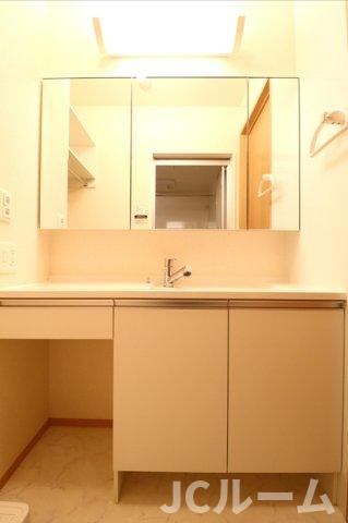 サンリジュールの洗面所