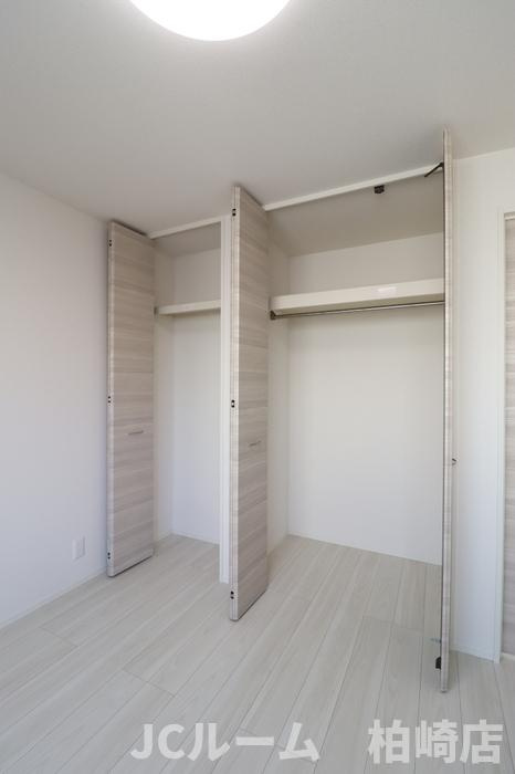 柏崎市豊町のアパートの収納