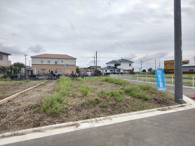 【前面道路含む現地写真】 | 川越市鴨田　全9区画　F区画 | 住環境良好です