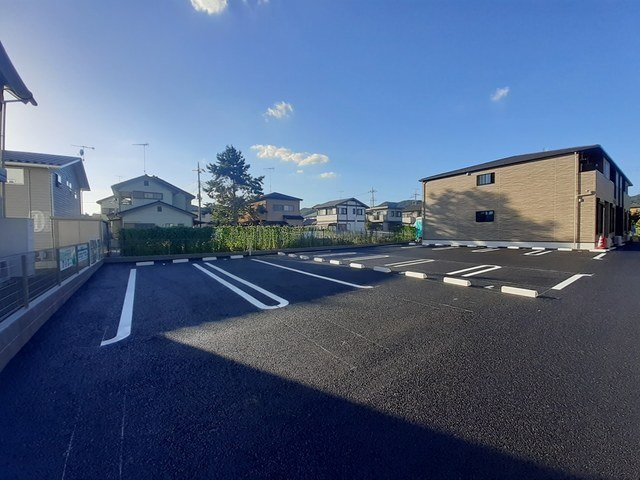 フルールの駐車場|カースペースがあります