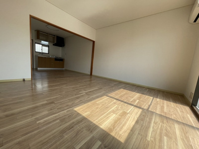 【居間・リビング】 | パティオ浜 A