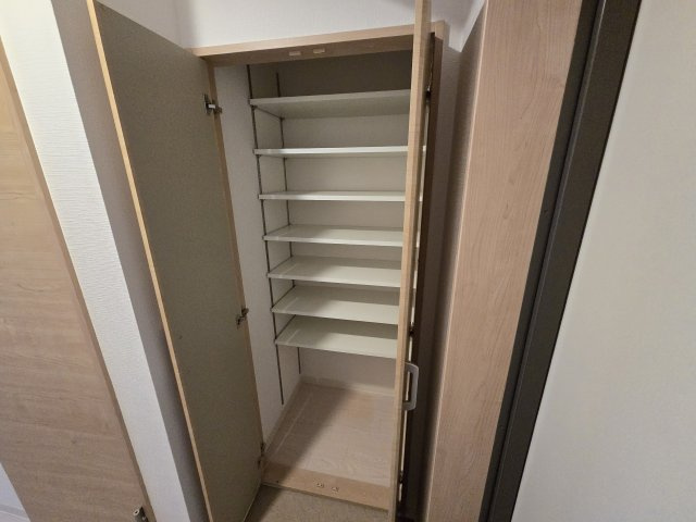 ノーブル徳川❘名古屋市の賃貸ならMy賃貸の玄関|ノーブル徳川