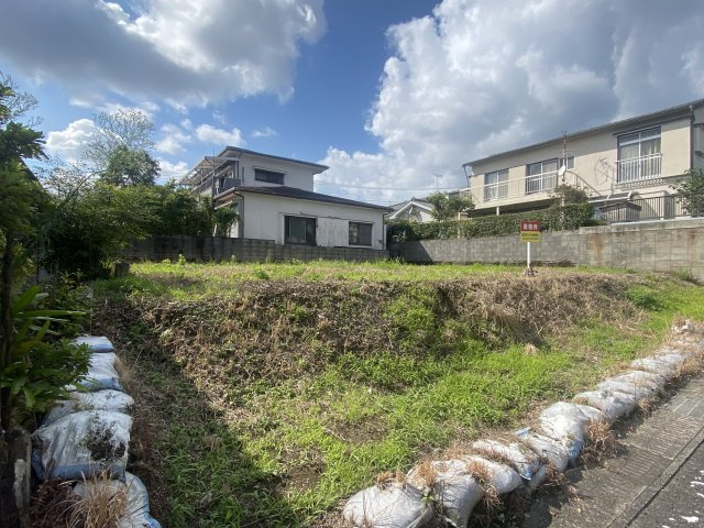 西伊敷2丁目　売地の外観|伊敷団地内。更地のため即建築可。