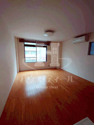 【居間・リビング】 | 小台橋コーポ | ゆったりとしたリビングです