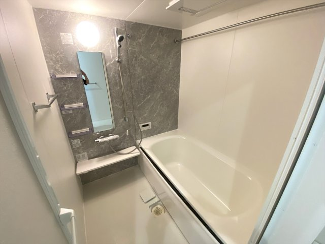 プレミア西条中央Ｂ棟の浴室