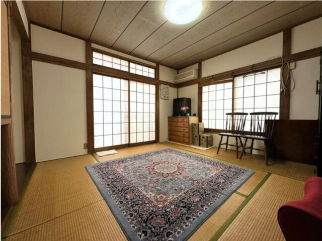 【和室】 | 素足でも過ごしやすい畳の和室（8帖）が各階にございます。　　　