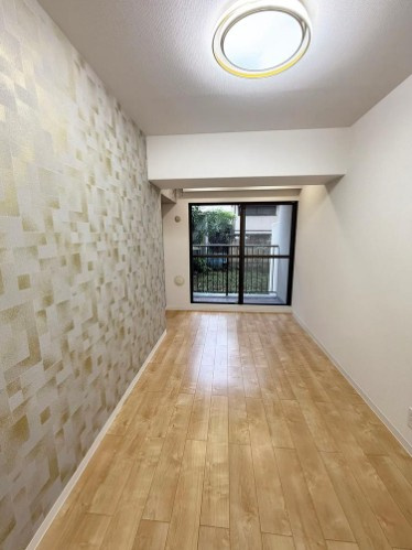 【洋室】 | サンコート池袋 | 趣味に没頭したり、自分の時間を愉しめる一部屋です。