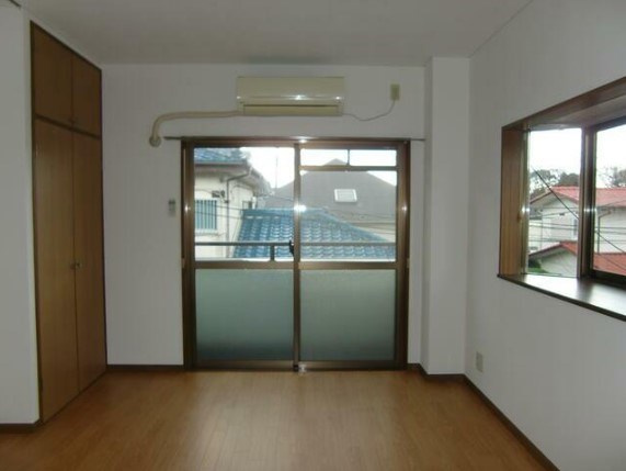 ハイムフォーリーⅡの居間・リビング