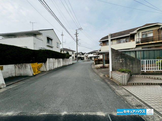 【完成♪今からご案内可能】知多市寺本台3丁目 全2棟の前面道路含む現地写真|事前予約にて現地ご見学いただけます！お気軽にお問い合わせください♪
■株式会社　セキュアハウス■
住宅ローンに強く、知識、経験豊富なスタッフ在籍
お客様に寄り添い、ご成約後もサポート致します。