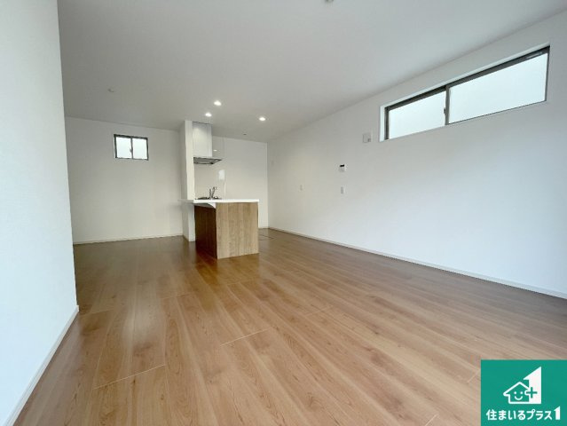 京都市西京区山田車塚町　第3期　新築一戸建ての前面道路含む現地写真|周辺は落ち着いた街並みの住宅地！子育てがしやすい住環境です！まだ未完成ですが、現地でしかわからない事もございます。是非一度ご覧ください。