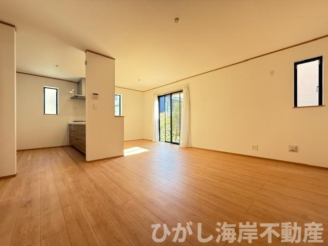 茅ヶ崎市香川４丁目　新築戸建の居間・リビング|16.8帖　LDK