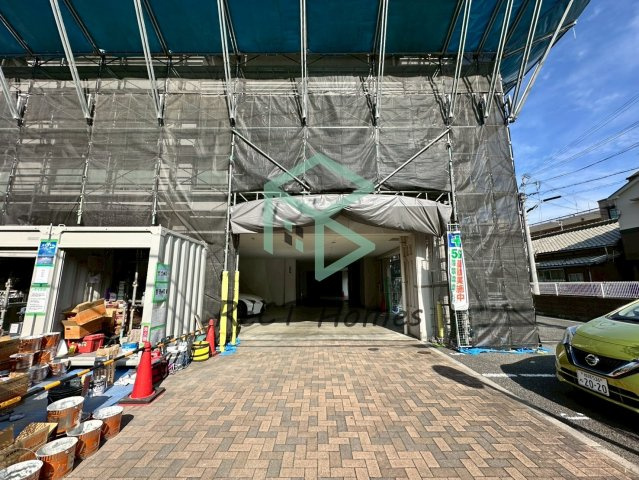 グラジオ元町プレミアムの駐車場