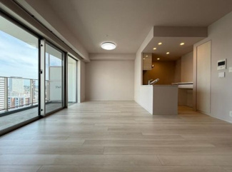 【居間・リビング】 | リーフィアタワー海老名ブリスコート | LD 約11.6帖