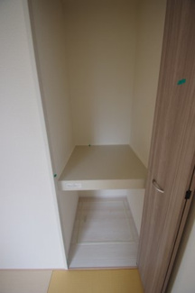 【収納】 | 【仲介手数料無料！！】府中市四谷４丁目　新築戸建て（全5棟）5号棟　4890万円 | 押入れ