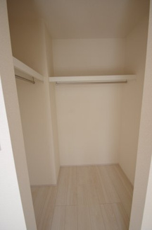 【収納】 | 【仲介手数料無料！！】府中市四谷４丁目　新築戸建て（全5棟）5号棟　4890万円 | ウォークインクローゼット