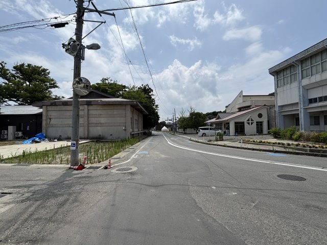 輪島市　売土地の前面道路含む現地写真