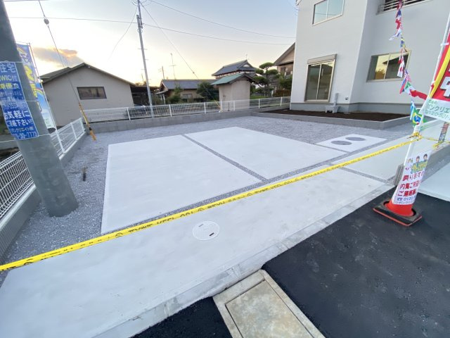 新築　太田市下田島町第14　Livele Garden.S　１号棟の駐車場|現地写真　駐車スペースは並列3台分可能です！
