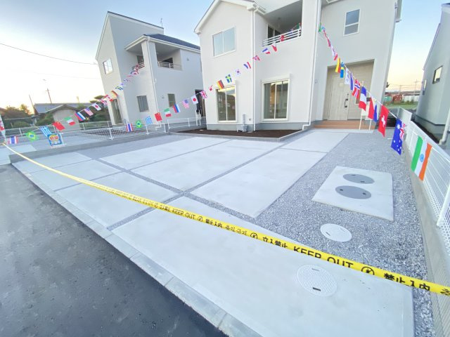新築　太田市下田島町第14　Livele Garden.S　2号棟の駐車場|現地写真　駐車スペースは並列3台分可能です！
