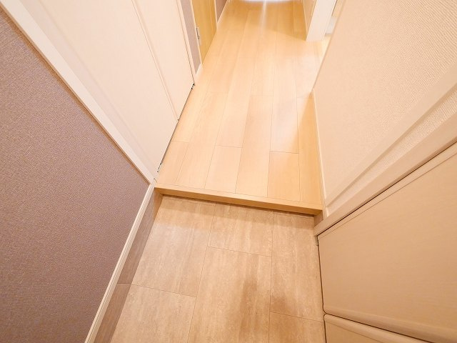 アルティザン九条の玄関