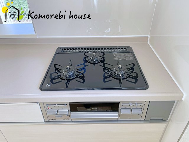 鴻巣市松原　新築一戸建て　リーブルガーデン　05のキッチン|きれいなキッチンです