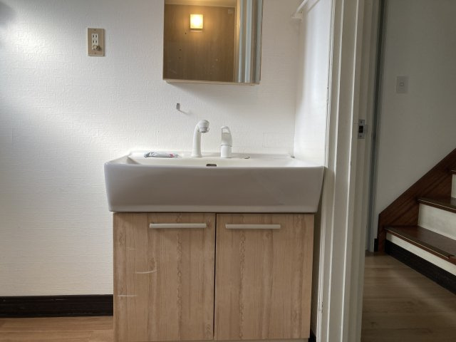 大空町東藻琴109戸建の洗面所